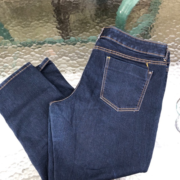 Skinny Cropped Jeans - Picture 3 of 4